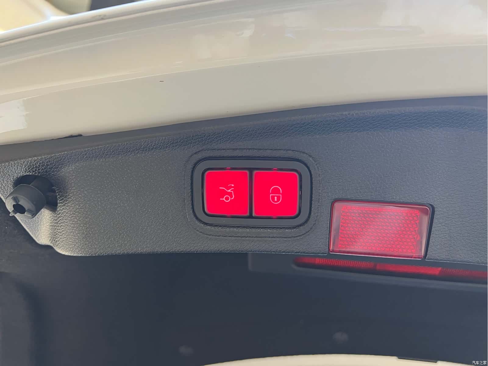 Mercedes-Benz C-Class, 2021 23
