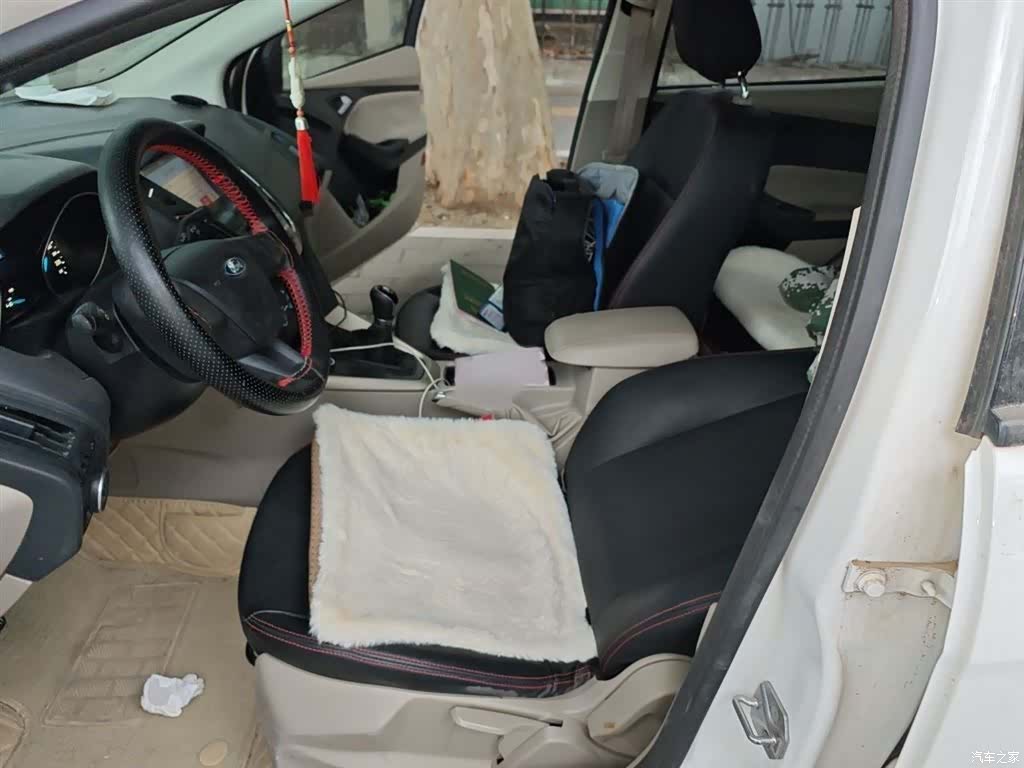 Ford Focus, 2016 8