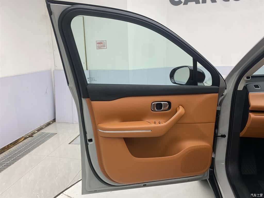 Leapmotor C10, 2025 16