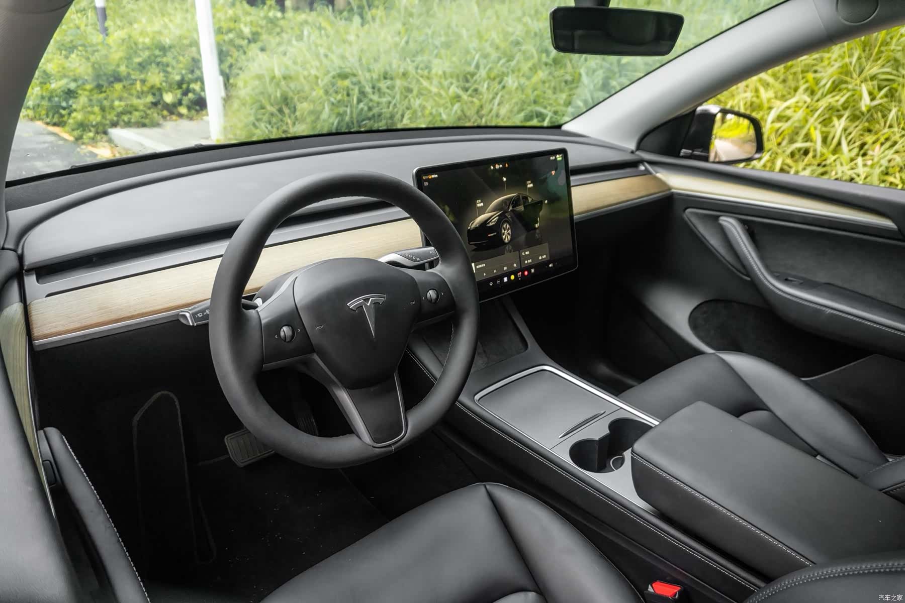 Tesla Model Y, 2022 10