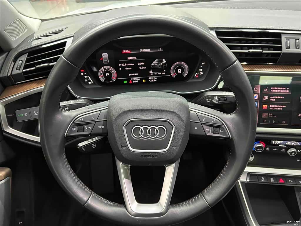 Audi Q3, 2022 3