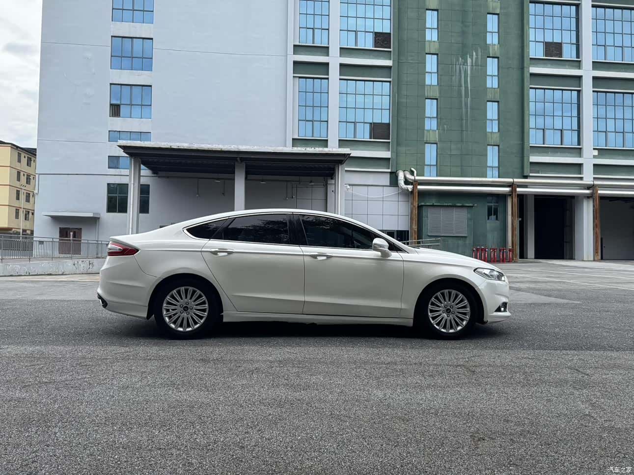 Ford Mondeo, 2014 26