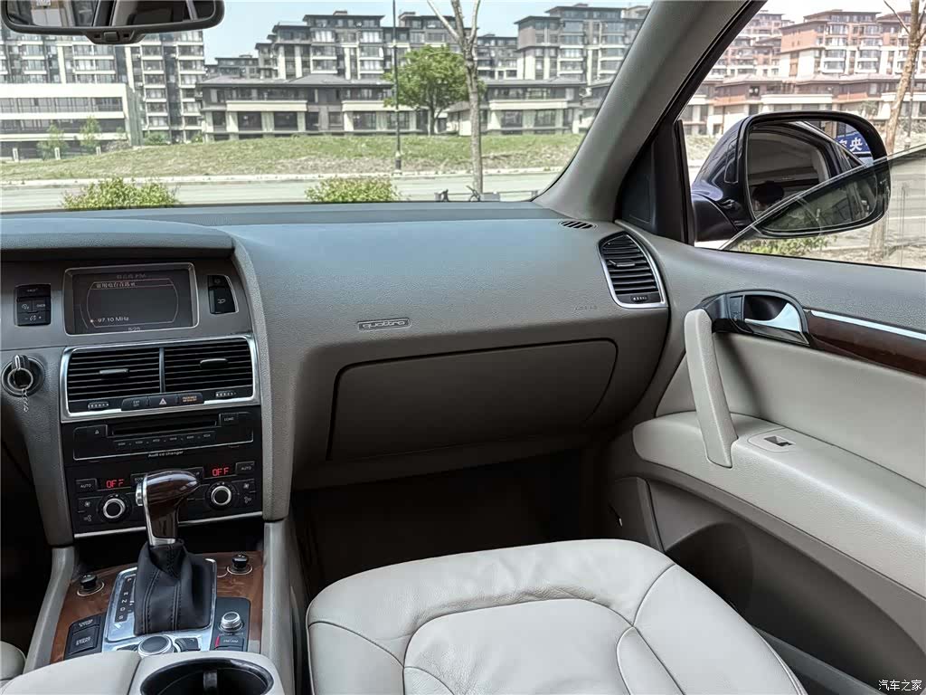 Audi Q7, 2009 15