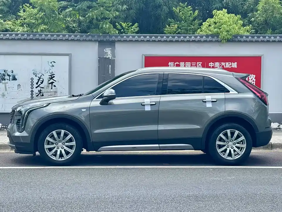 Cadillac XT4