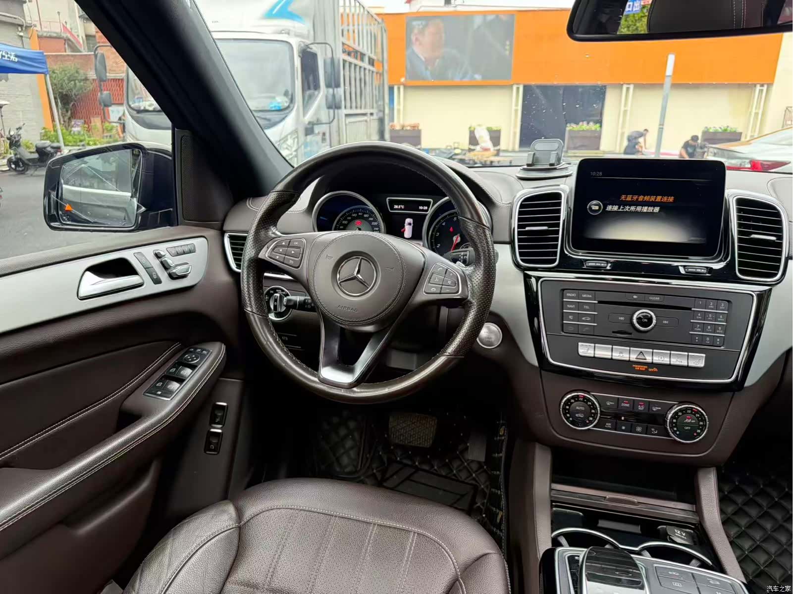 Mercedes-Benz GLS, 2018 6