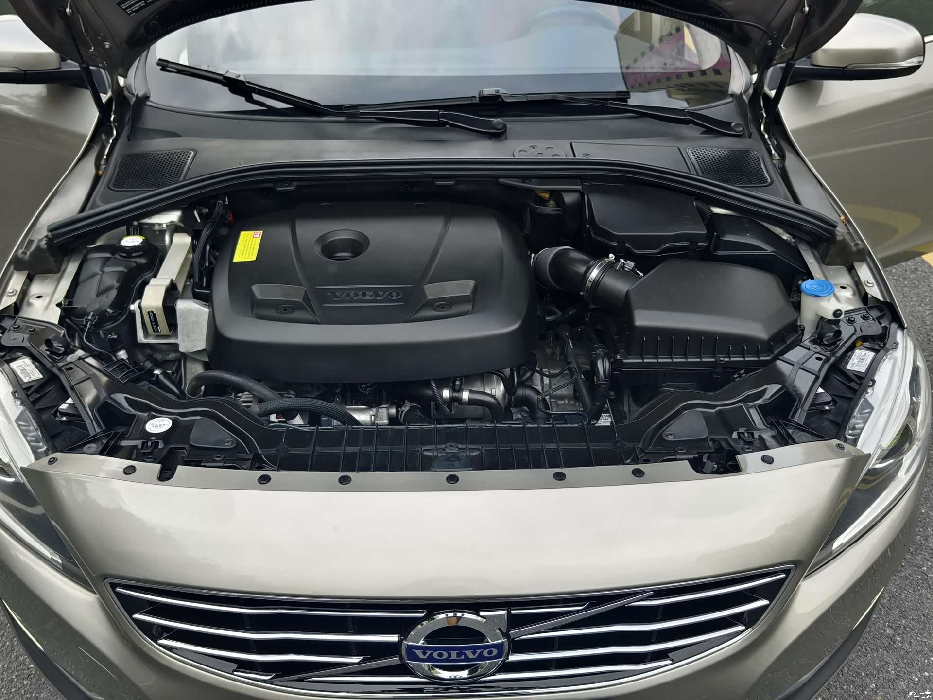 Volvo S60, 2015 16