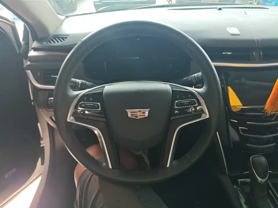 Cadillac XTS