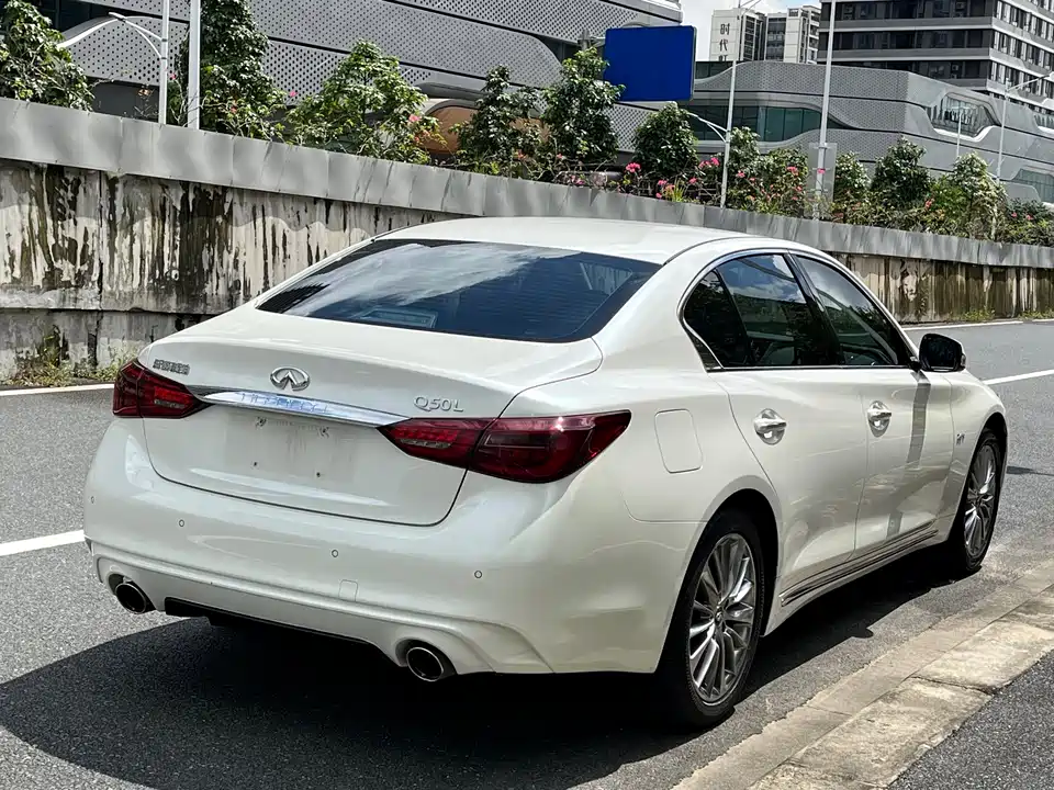 Infiniti Q50L Infiniti Q50L