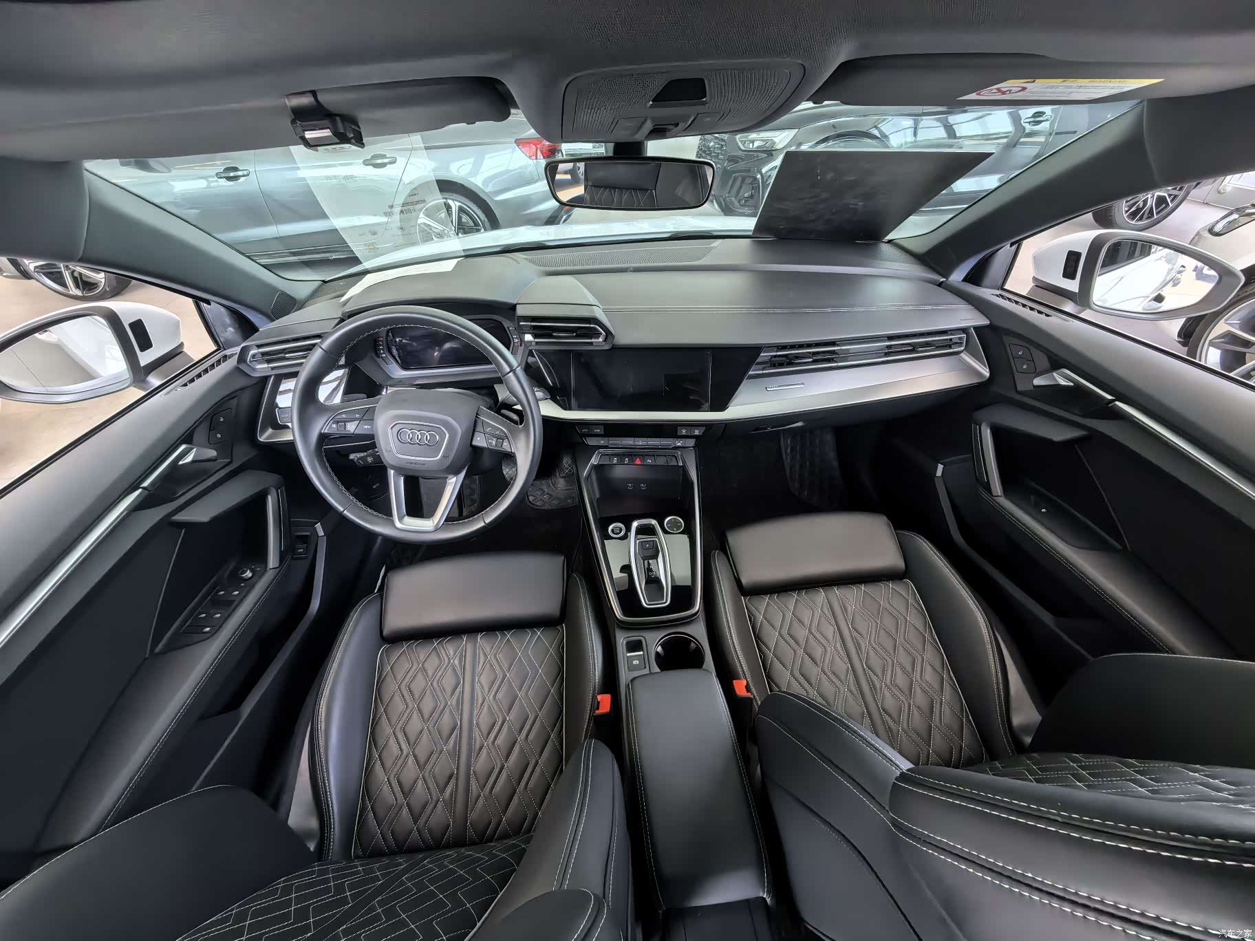 Audi Flying Spur, 2025 13