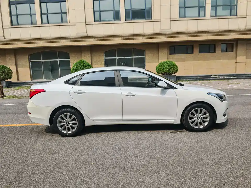 Hyundai Name picture