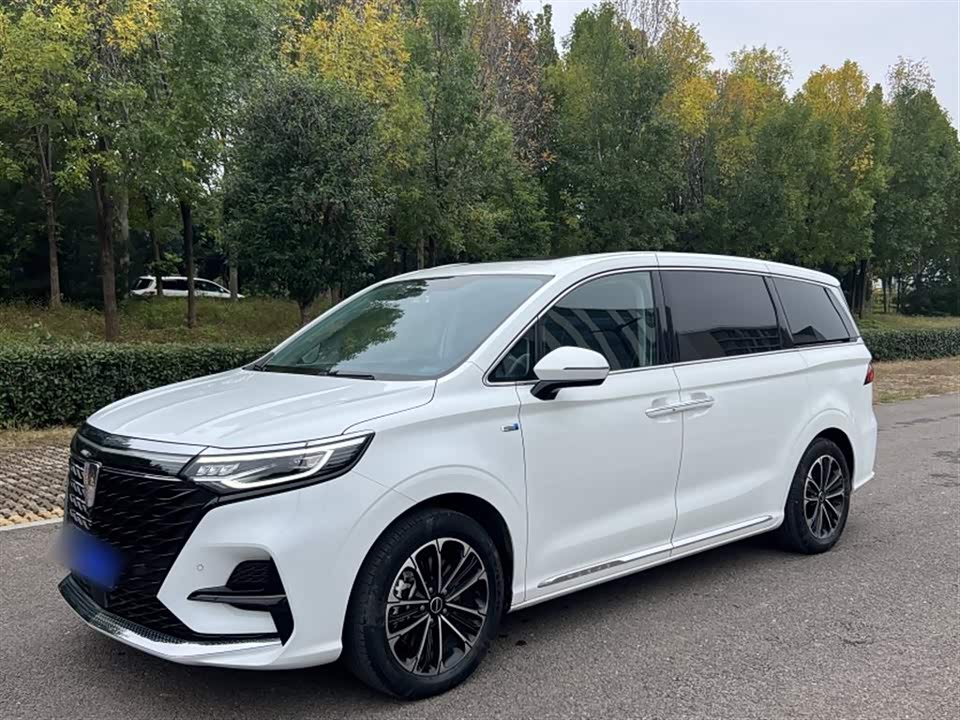 Roewe iMAX8