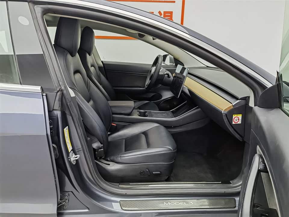 Tesla Model 3 Tesla Model 3