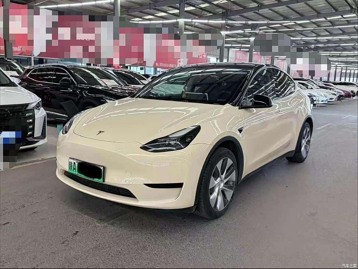 Tesla Model Y, 2023 1