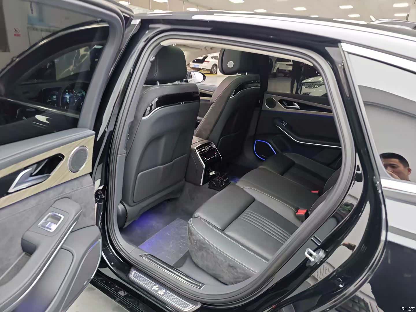 Hongqi H9, 2022 6