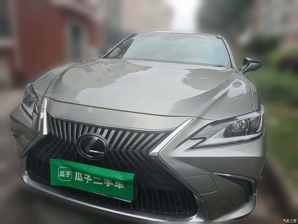 Lexus ES, 2019 24