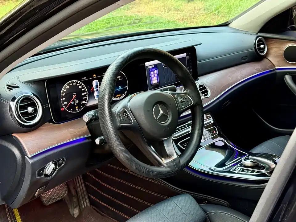 Mercedes-Benz E-class Mercedes-Benz E-class