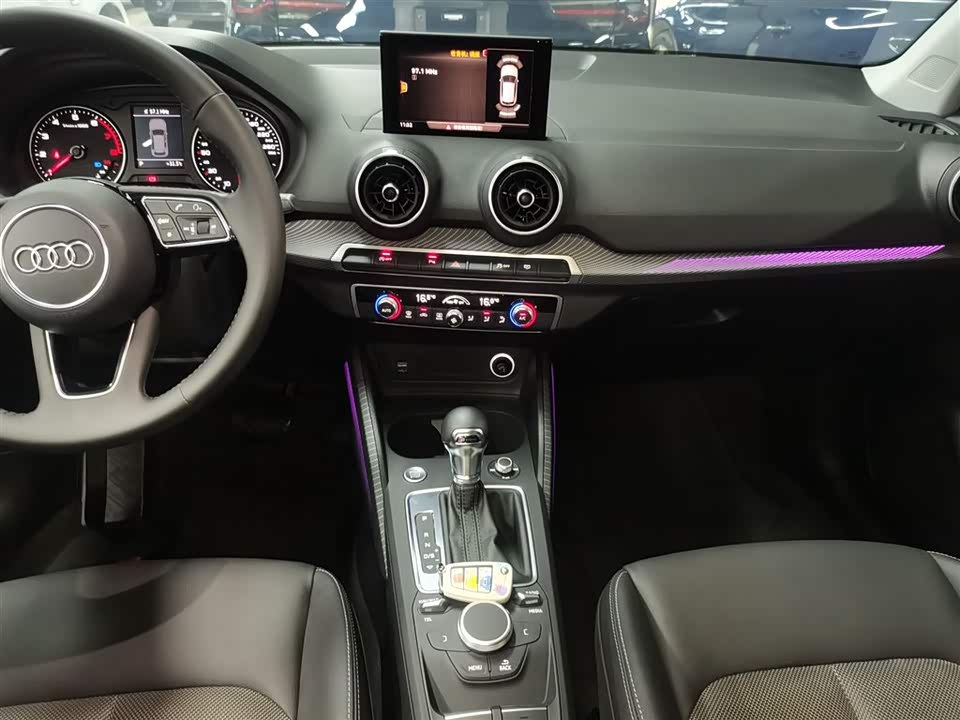 Audi Q2L Audi Q2L