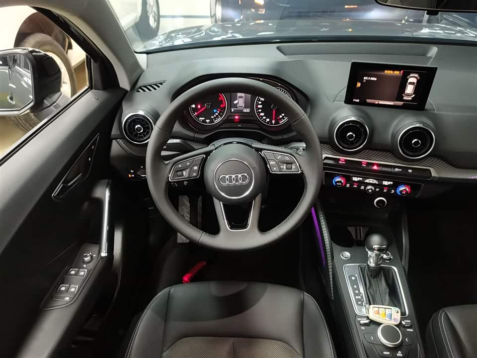 Audi Q2L Audi Q2L