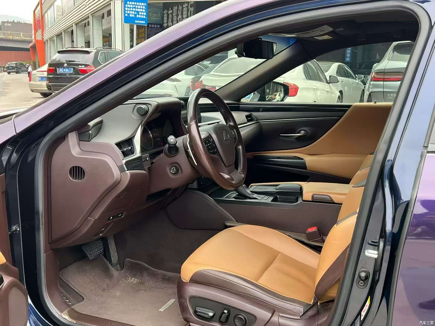 Lexus ES, 2019 4