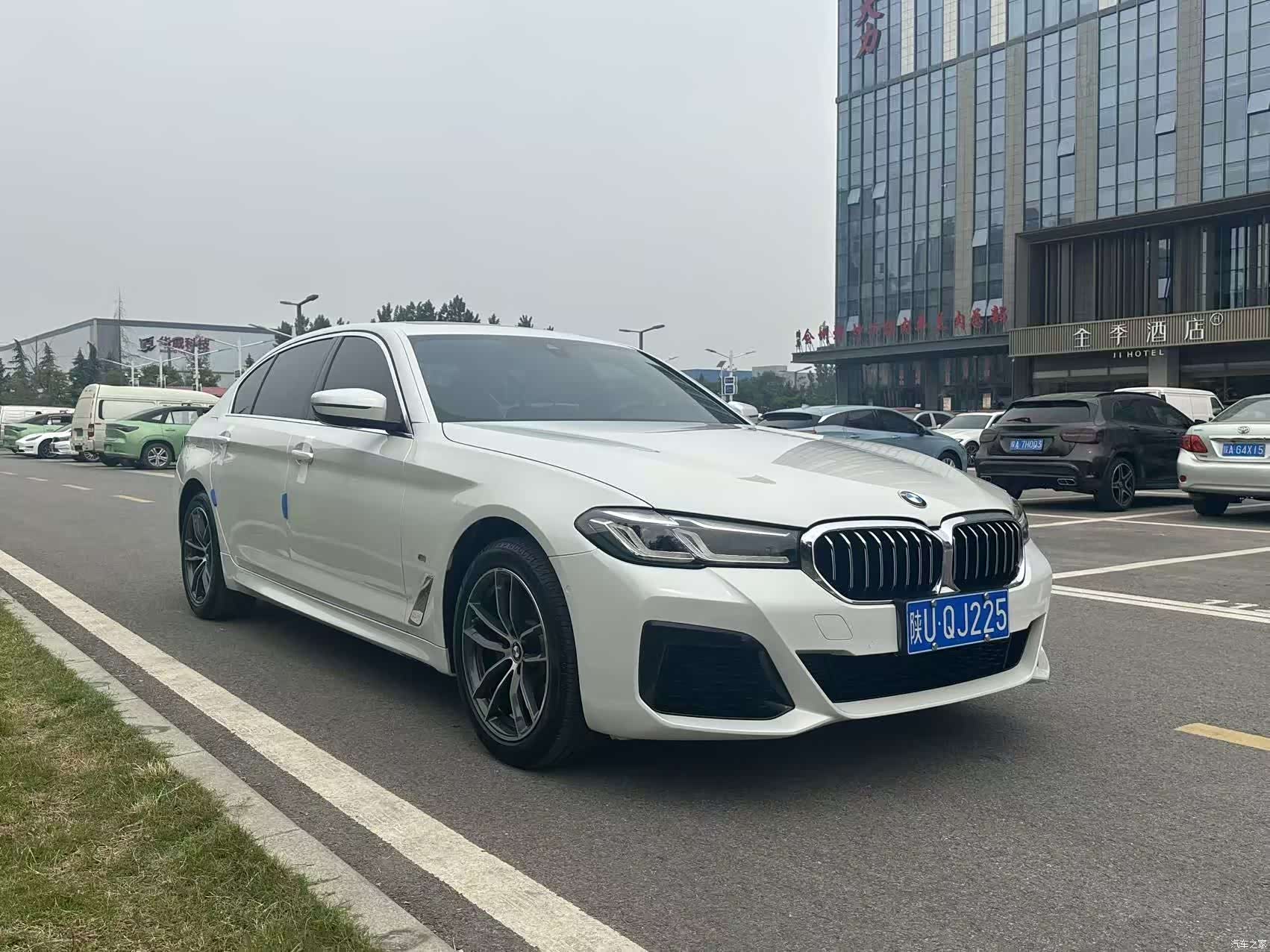 BMW 5 Series, 2021 3