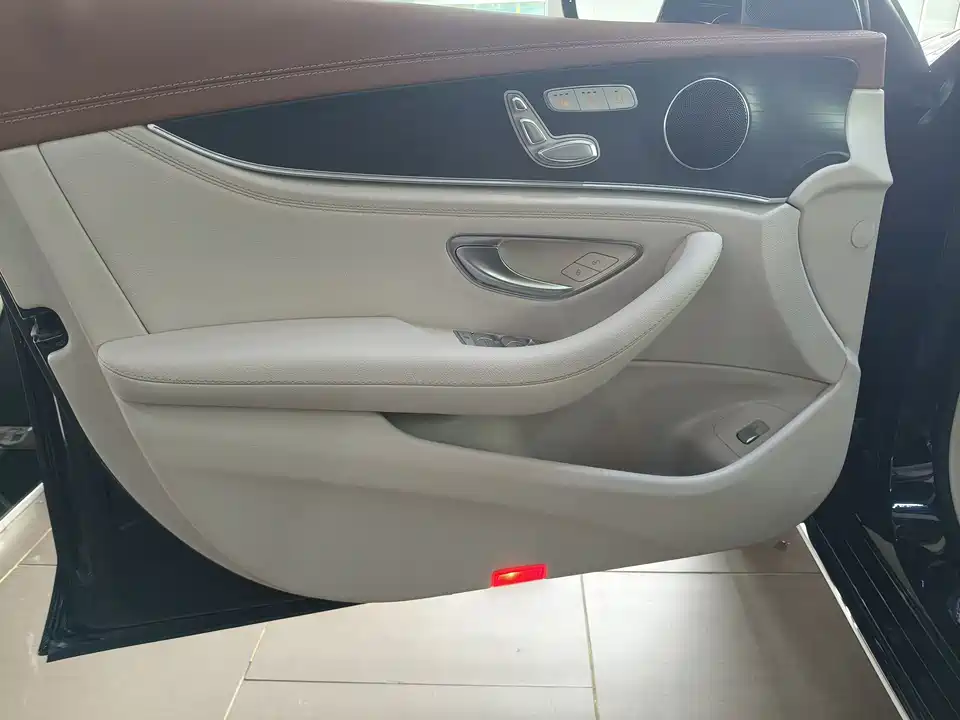 Mercedes-Benz E-class Mercedes-Benz E-class