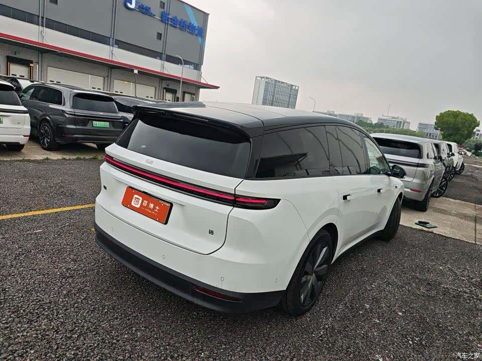Li Auto i8, 2025 3