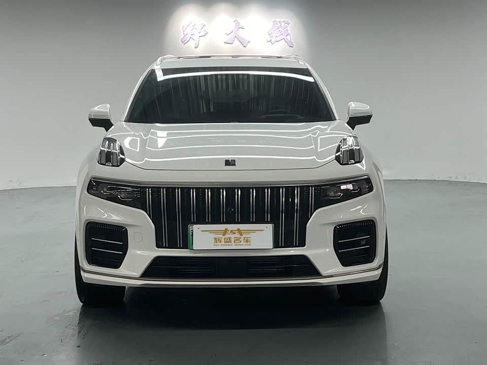 Lynk & Co 09