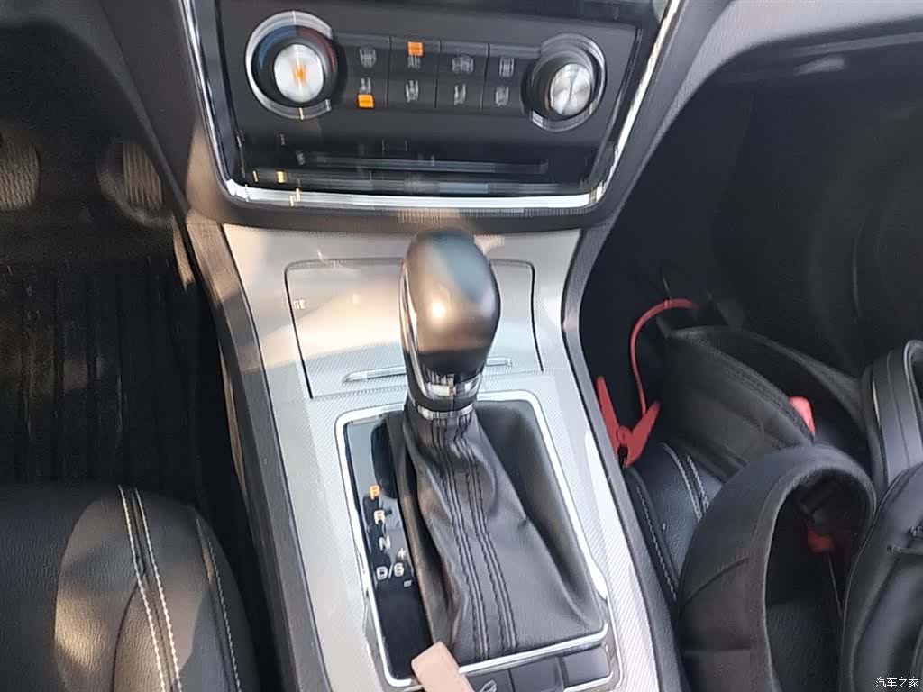 Roewe RX5, 2017 14