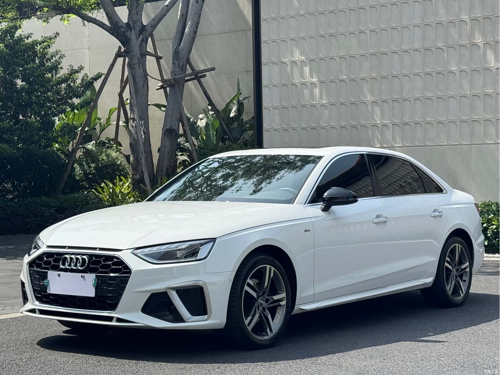 Audi A4L, 2021 1