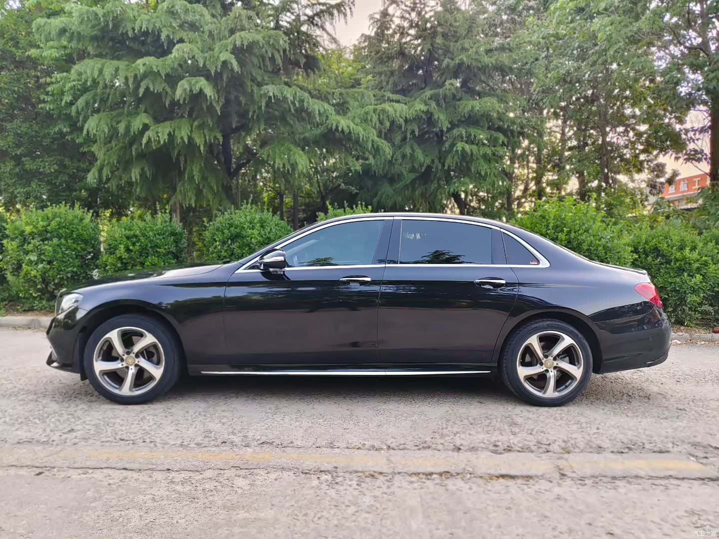 Mercedes-Benz E-Class, 2018 3