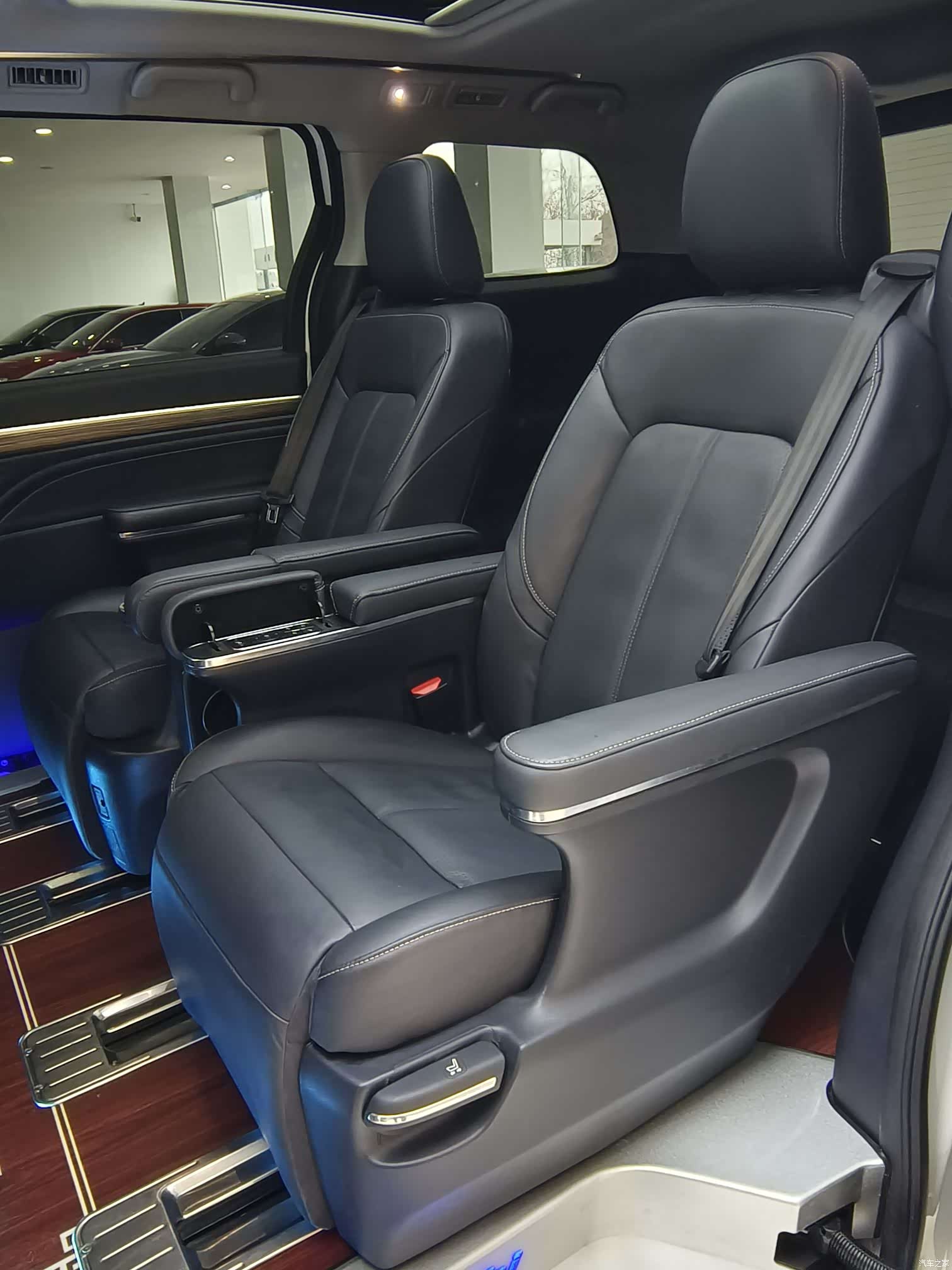 Trumpchi M8, 2022 10