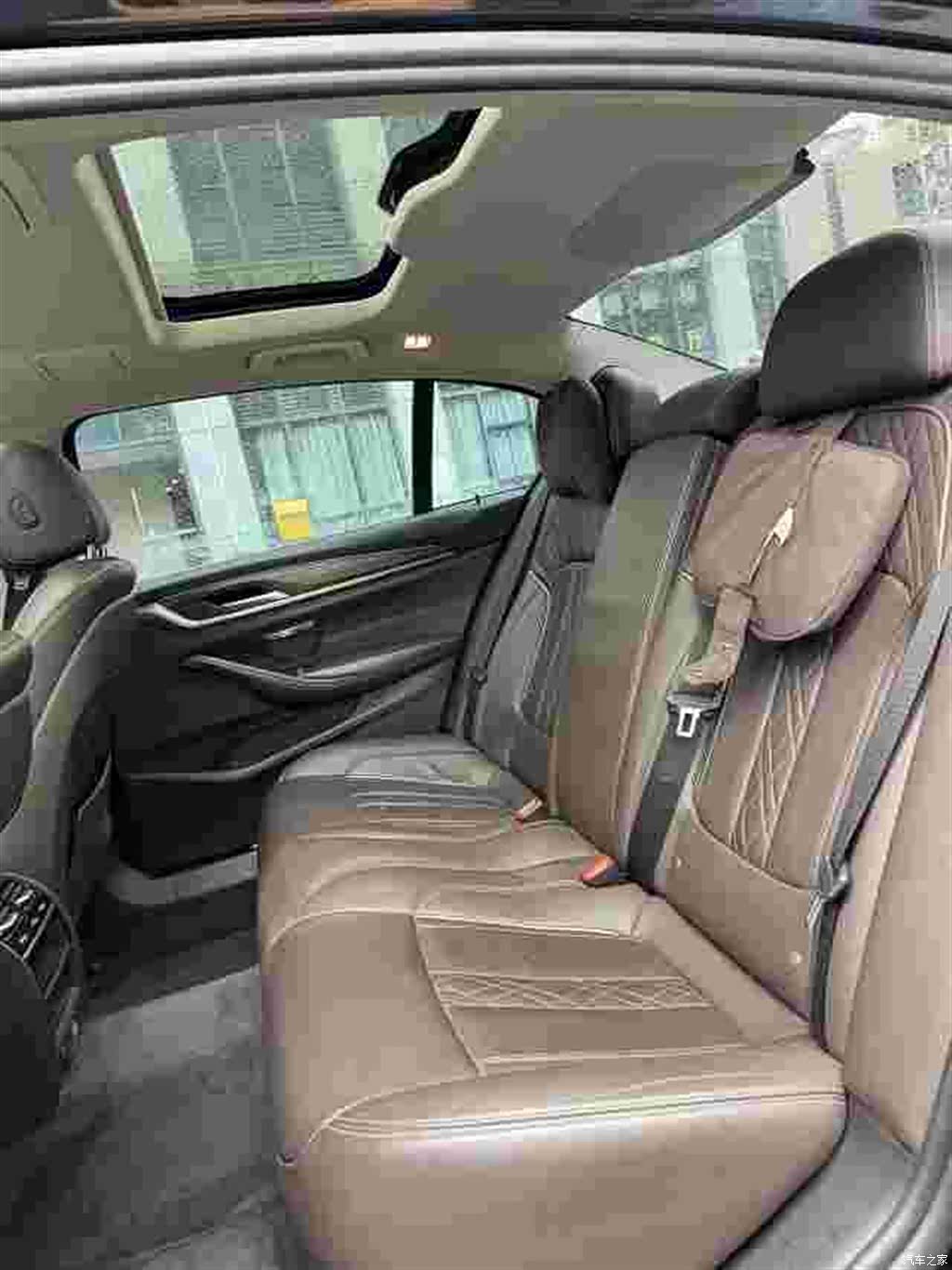 BMW 5 Series, 2018 9