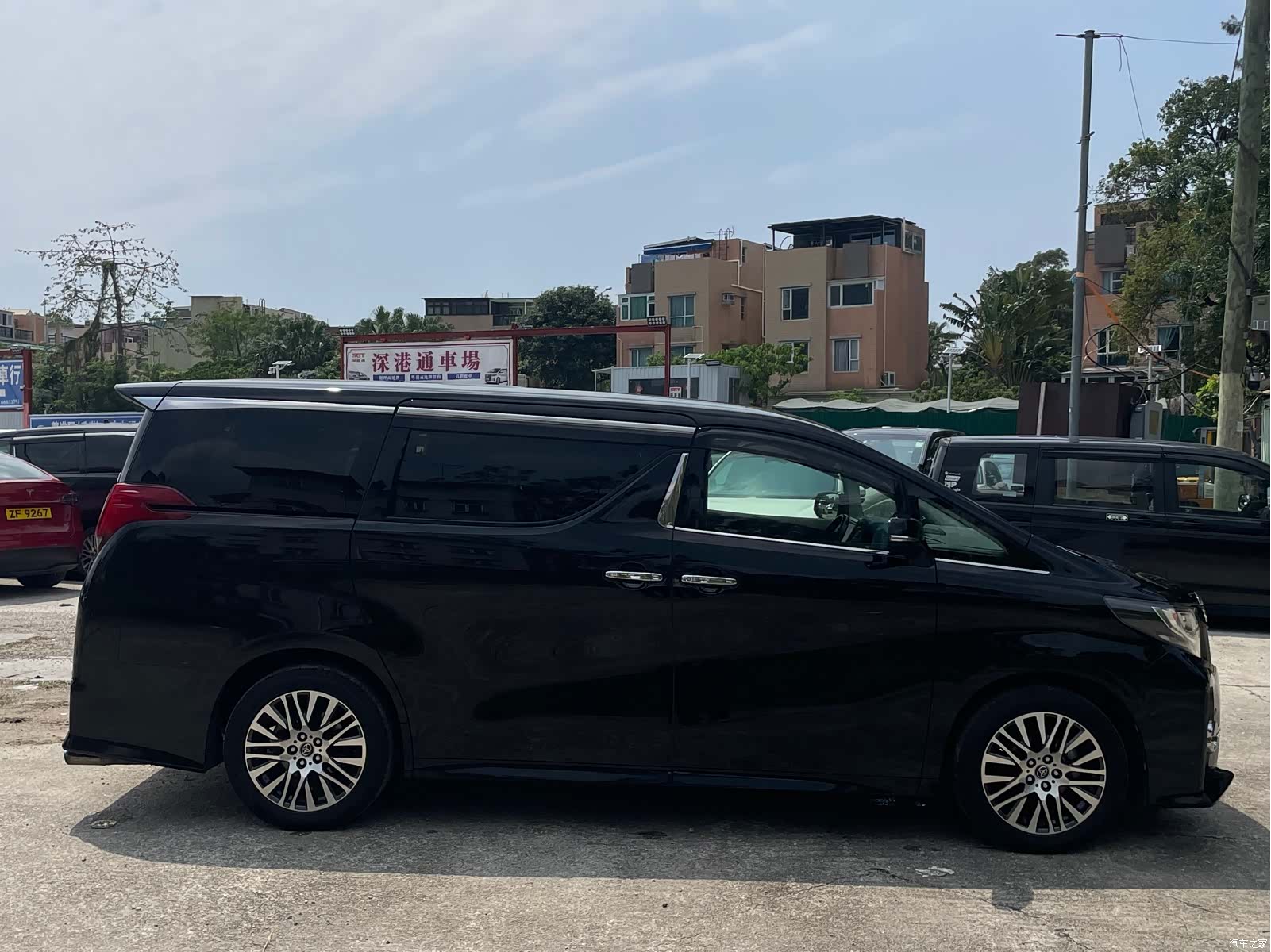Toyota Alphard, 2016 3