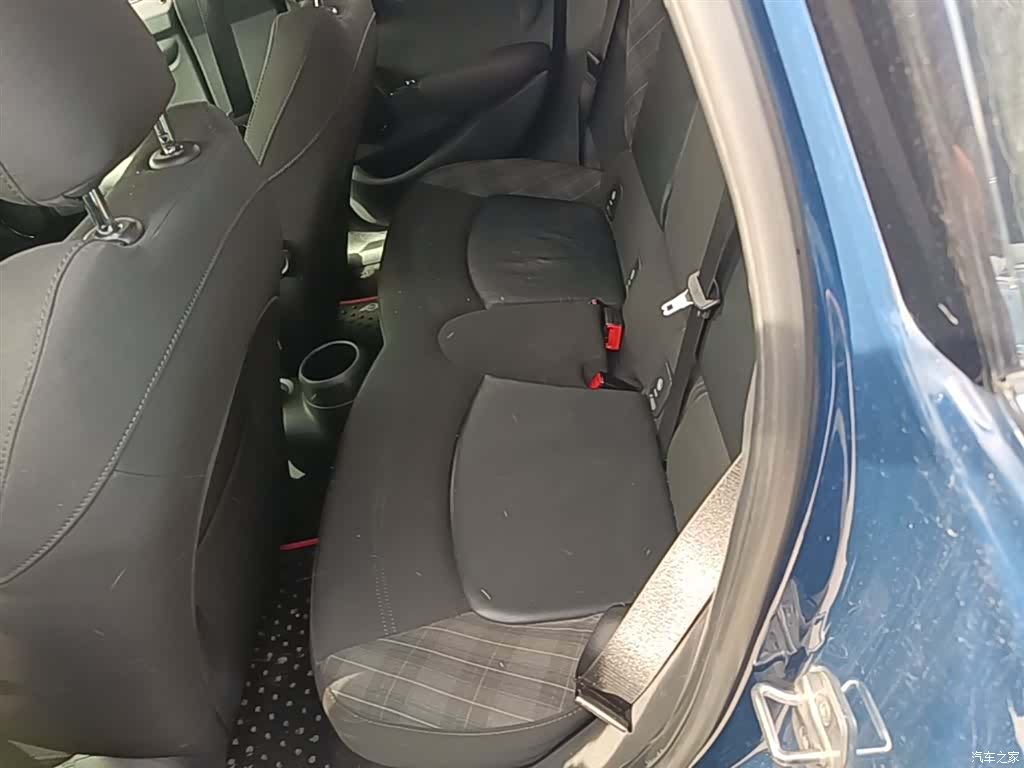 Mini Cooper, 2015 17