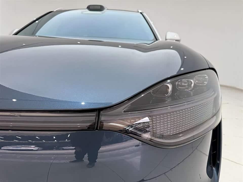 AITO Ask the world M9