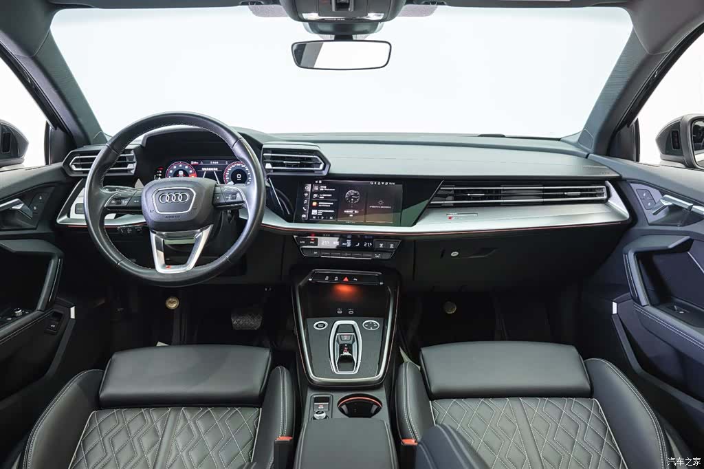 Audi Flying Spur, 2025 7