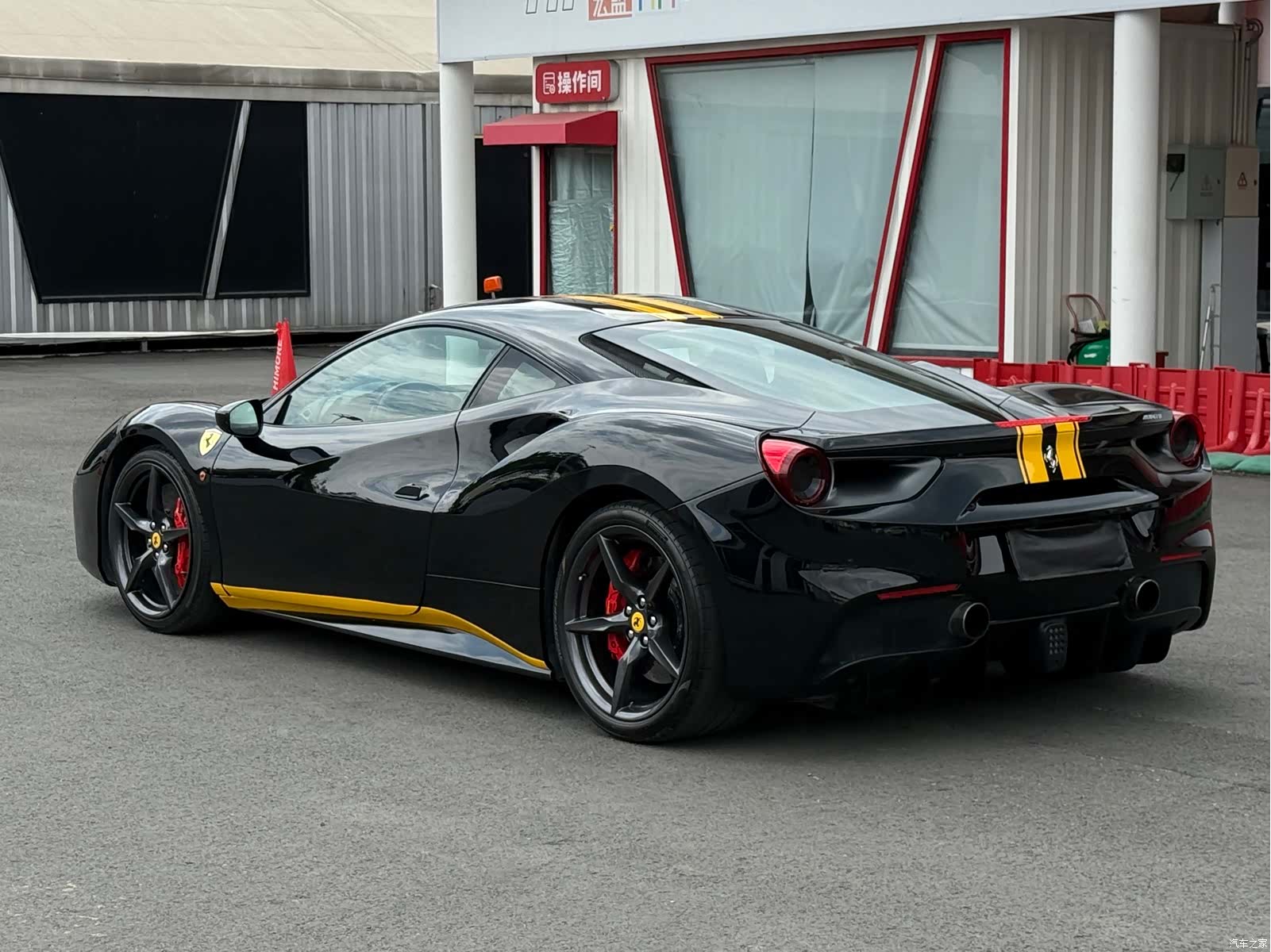 Ferrari 488, 2018 6