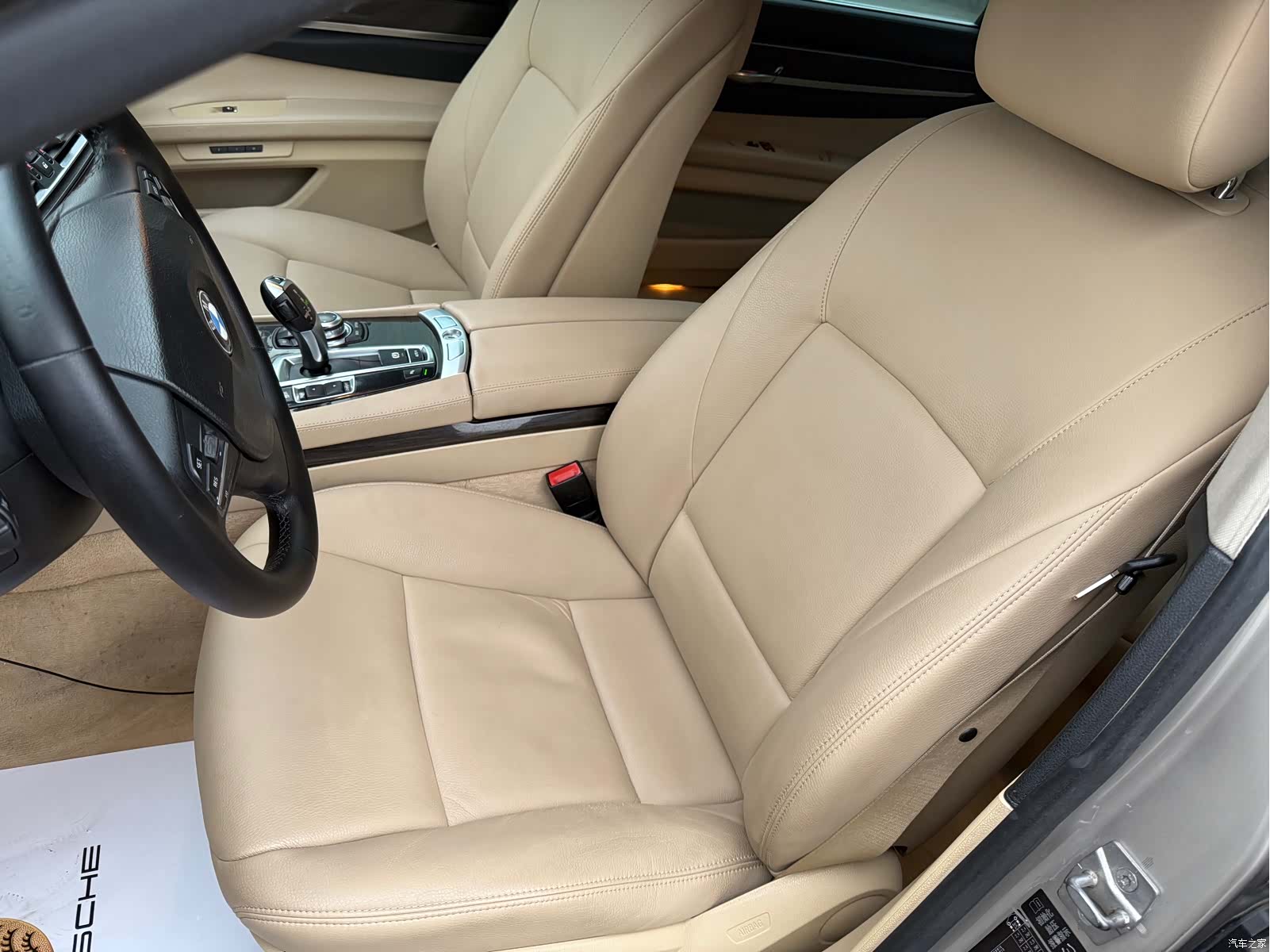 BMW 7 Series, 2011 10