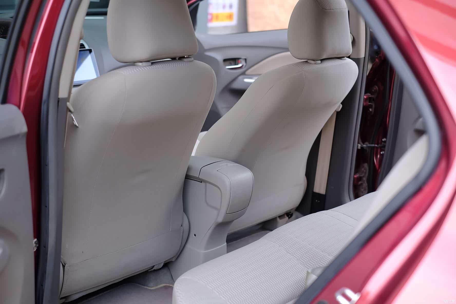 Toyota GL-S, 2012 21