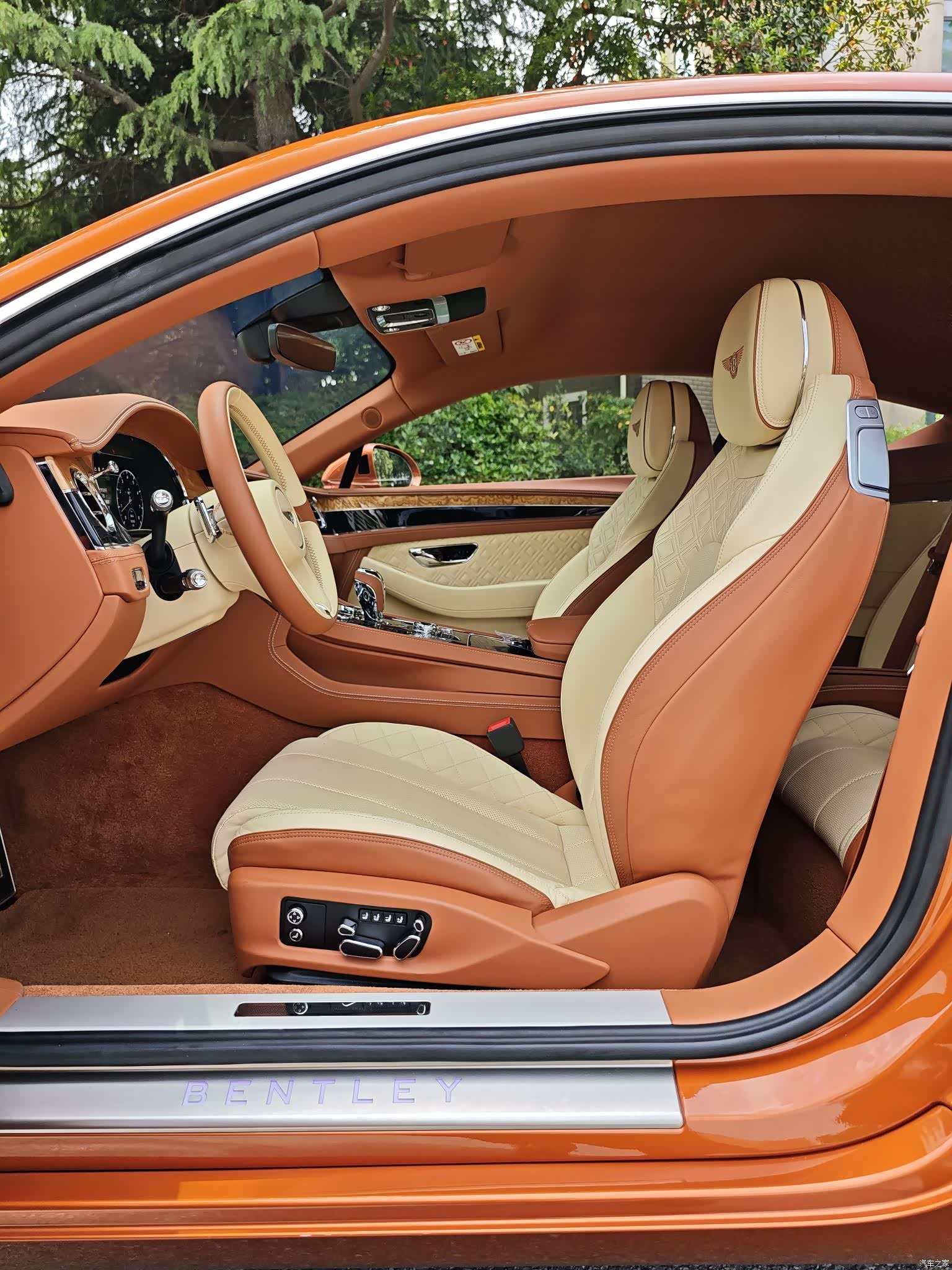 Bentley Continental GT, 2019 9