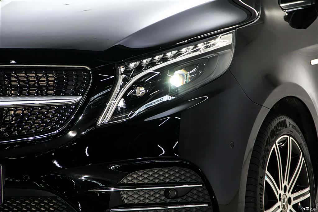 Mercedes-Benz V-Class, 2023 10