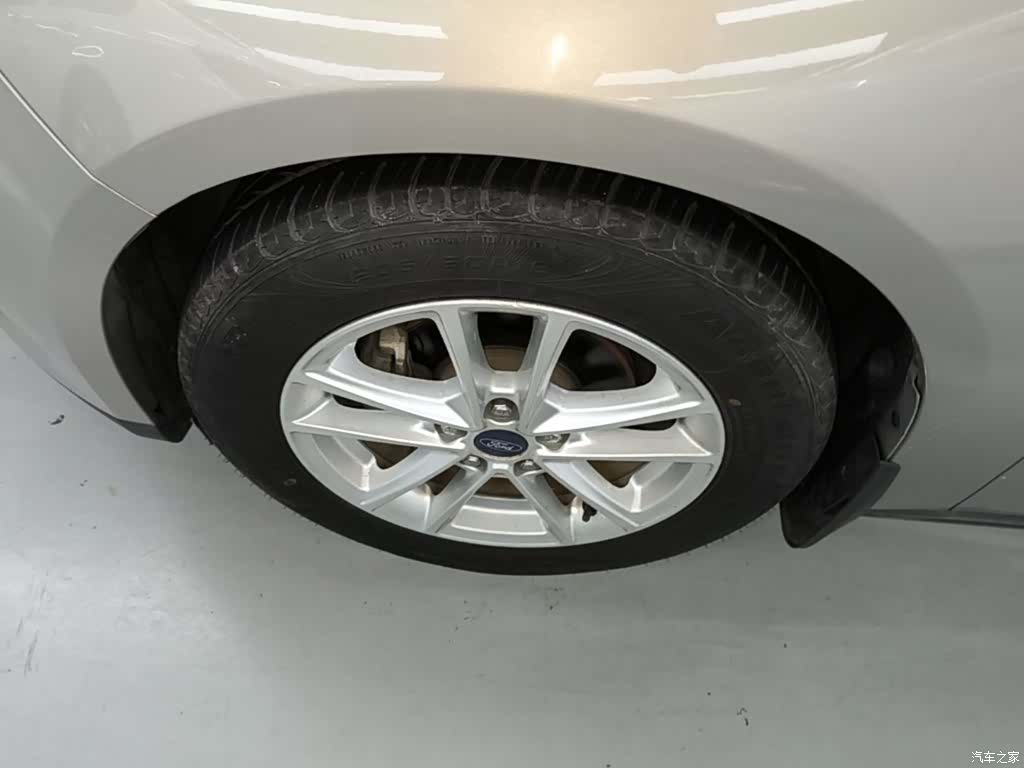 Ford Focus, 2016 23