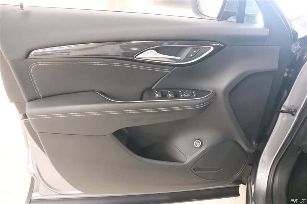 Buick Envision Plus, 2022 12