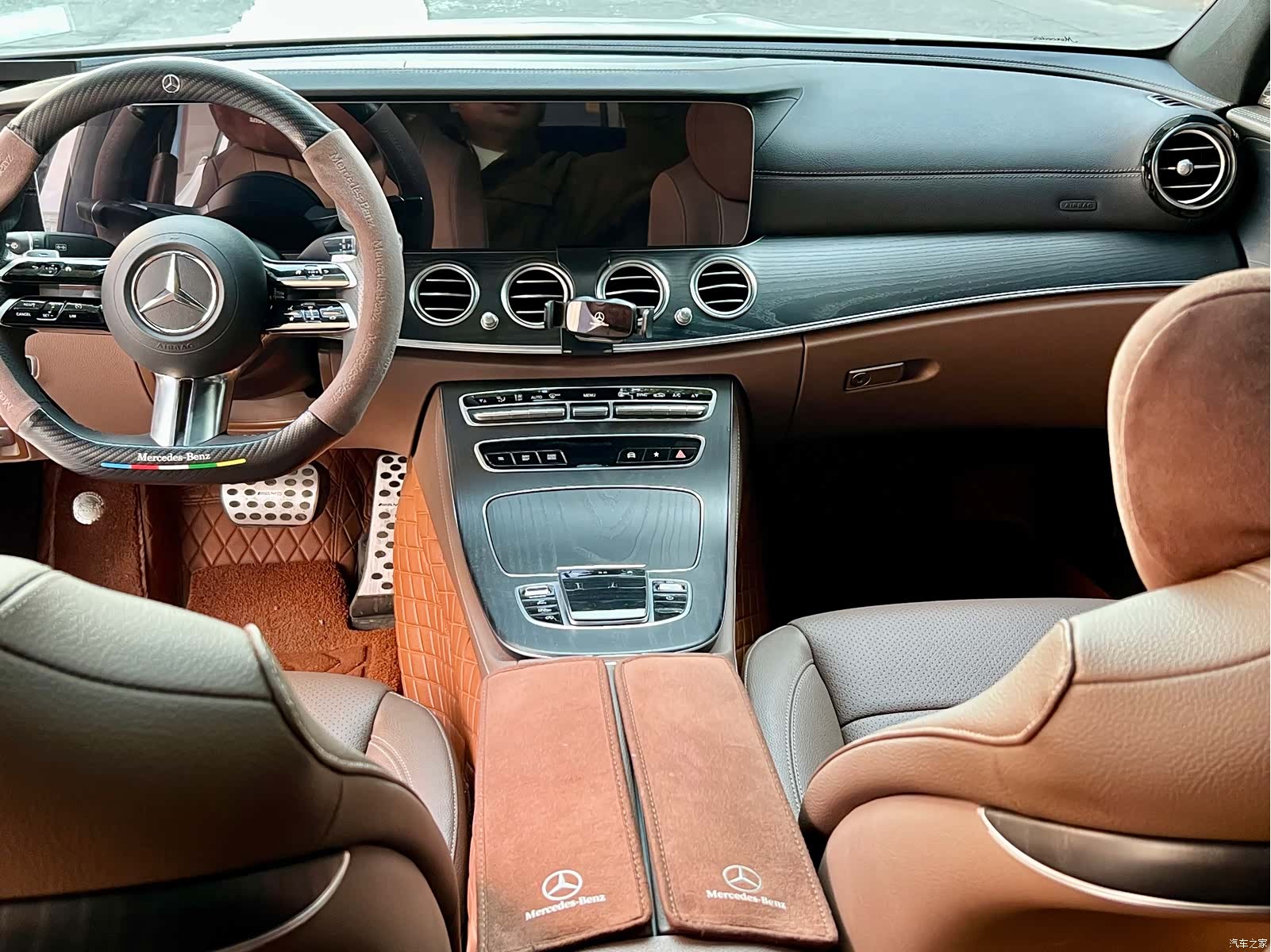 Mercedes-Benz E-Class, 2021 12