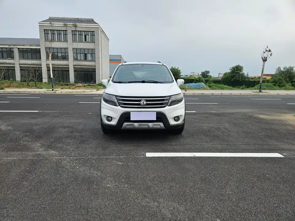 Forthing Jingyi X5 Forthing Jingyi X5