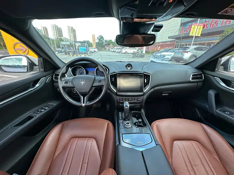 Maserati Ghibli Maserati Ghibli