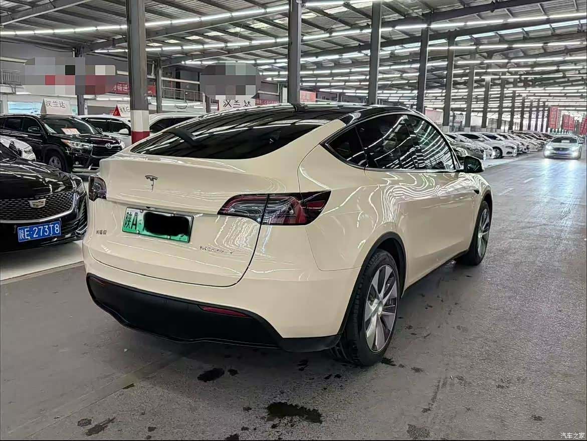 Tesla Model Y, 2023 7