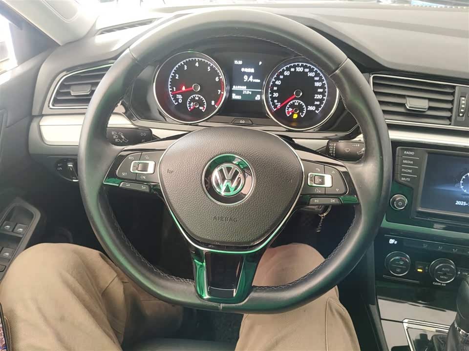 Volkswagen Lingdu