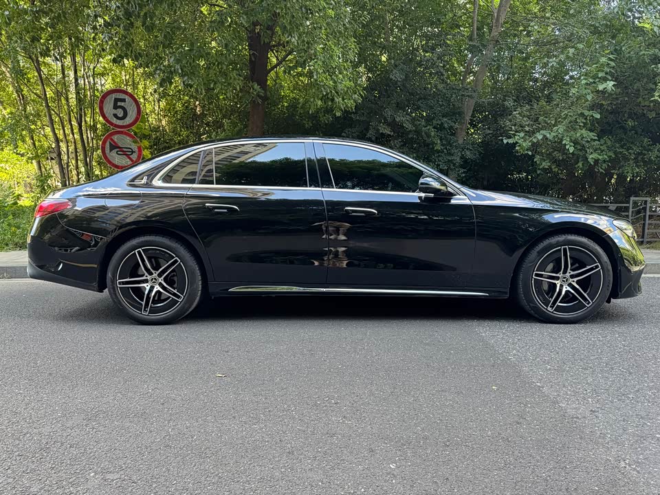 Mercedes-Benz E-class Mercedes-Benz E-class