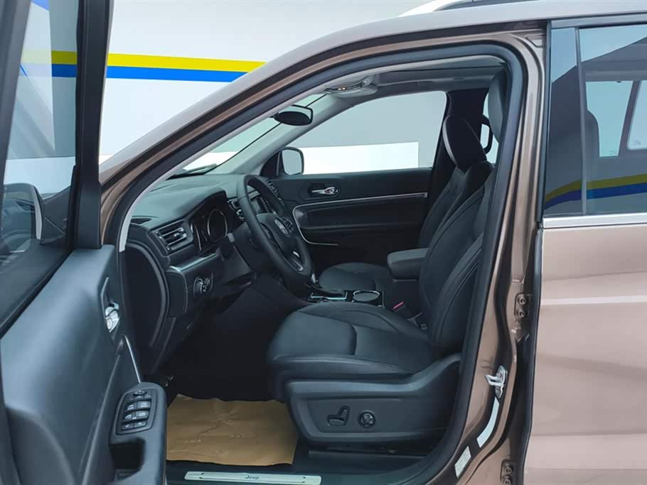 Jeep Grand Commander